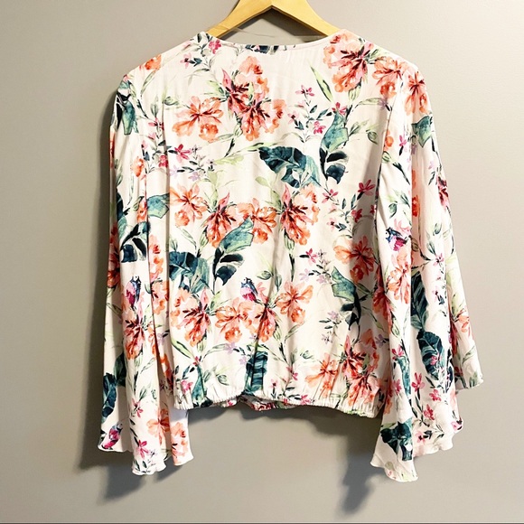 Sanctuary Tropical Wrap Blouse- Sm - Picture 5 of 5